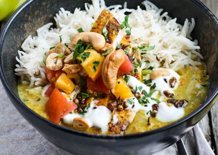 Vegetable + cashew curry